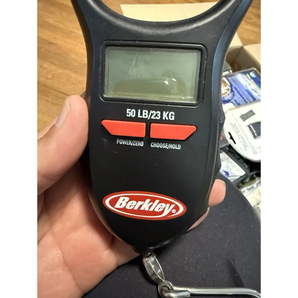 Berkley 50 LB/ 23 KG Fishing Scale. Excellent Condition Needs Battery
